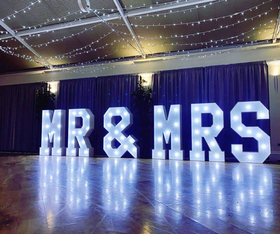 LIGHT UP LETTERS PERFECT WEDDINGS